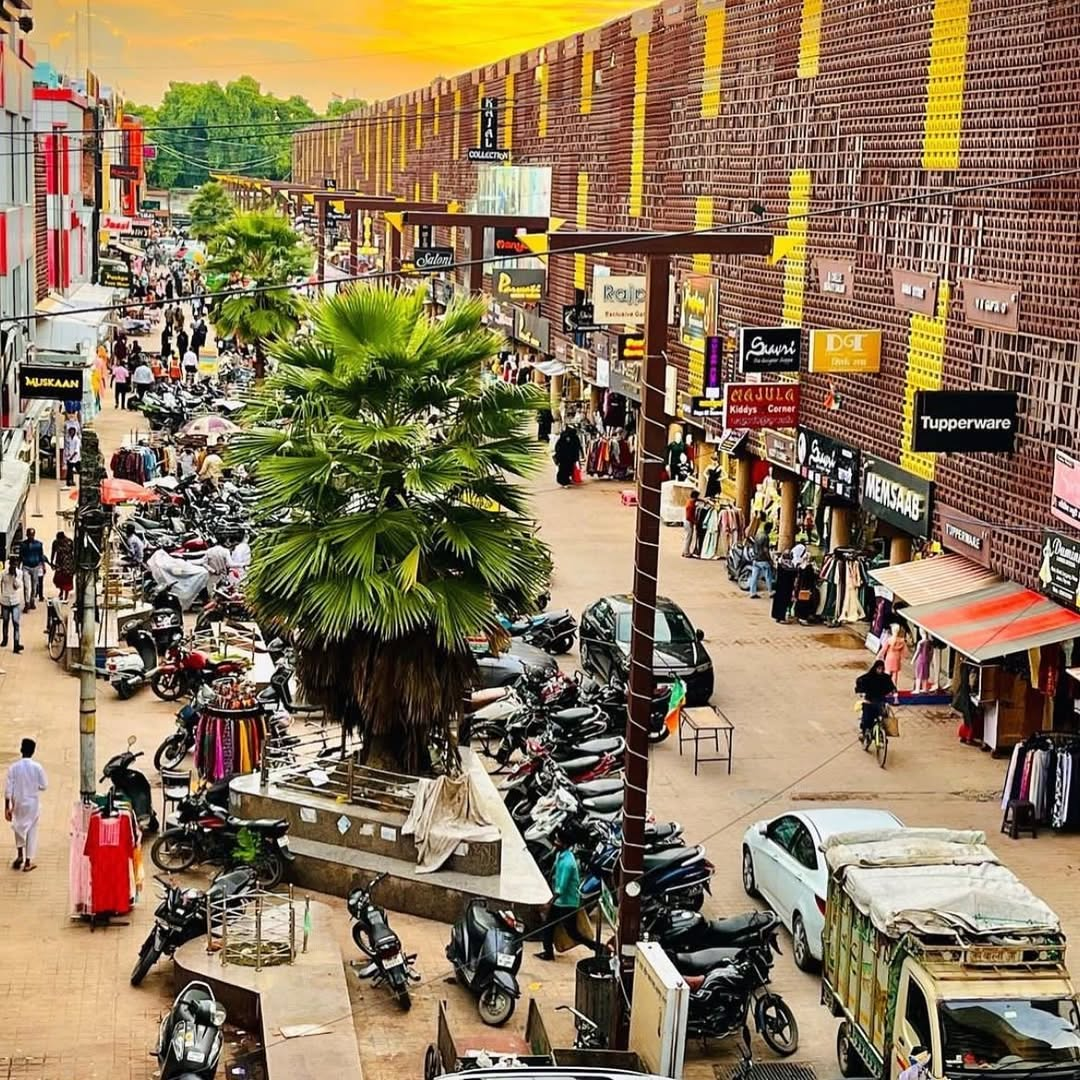 Naveen Market Kanpur